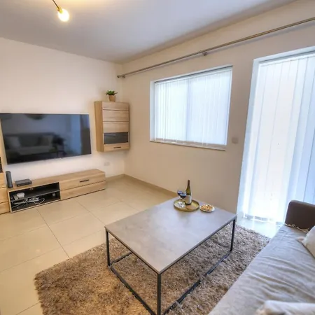Centrally Located And Tastefully Furnished One Bedroom Apartment Ckni1-1 Gzira المظهر الخارجي الصورة