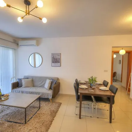 Centrally Located And Tastefully Furnished One Bedroom Apartment Ckni1-1 Gzira المظهر الخارجي الصورة