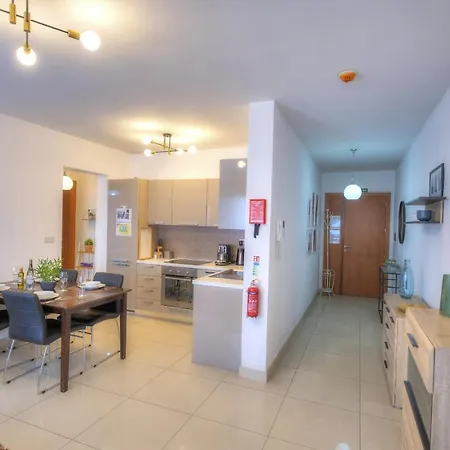 Centrally Located And Tastefully Furnished One Bedroom Apartment Ckni1-1 Gzira المظهر الخارجي الصورة