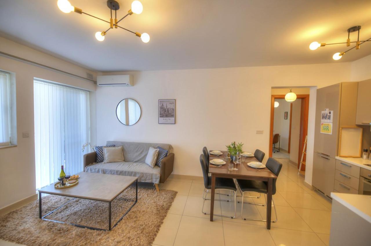 Centrally Located And Tastefully Furnished One Bedroom Ckni1-1 Apartment Gzira