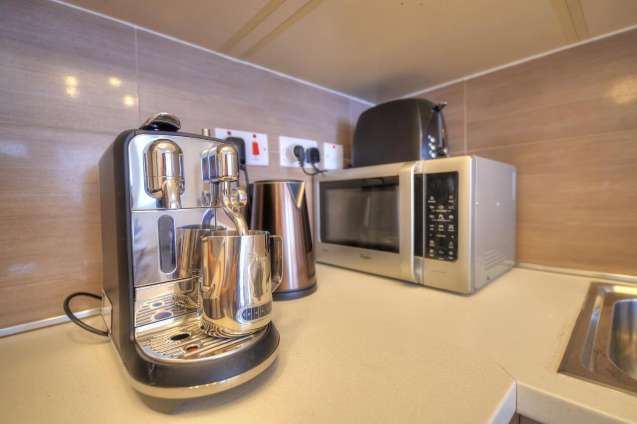 Centrally Located And Tastefully Furnished One Bedroom Ckni1-1 Apartment Gzira