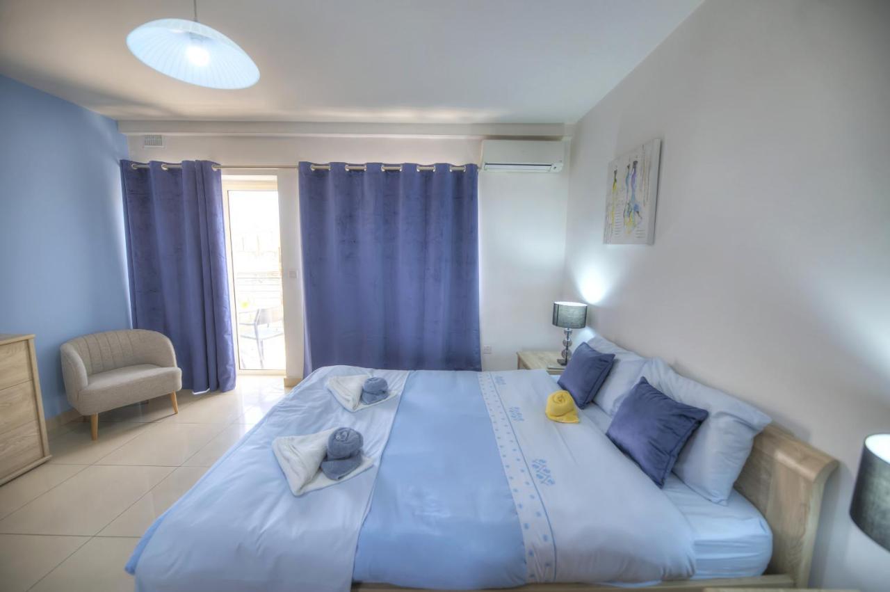 Apartment Centrally Located And Tastefully Furnished One Bedroom Ckni1-1 *